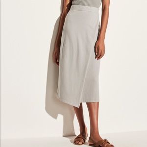 Vince Women’s Minimalist Asymmetric Overlap Midi Skirt In Fog Sz M